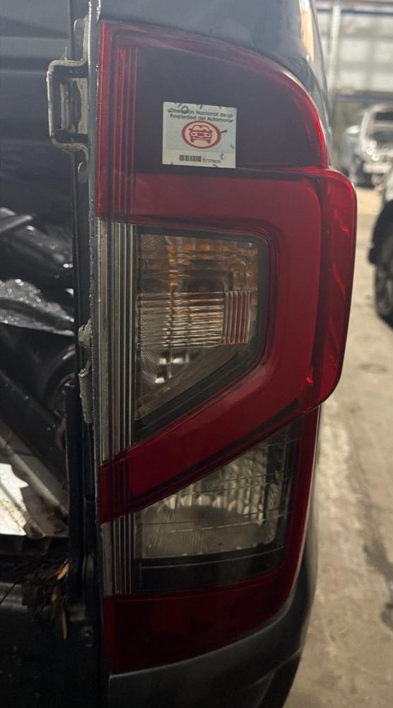 FARO TRASERO DERECHO FRONTIER FRONTIER PLATINUM 4X4 AT 2.3
