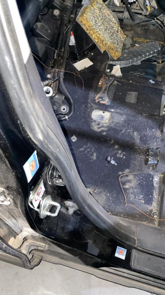 PARANTE CENTRAL DERECHO HONDA CR-V EXL
