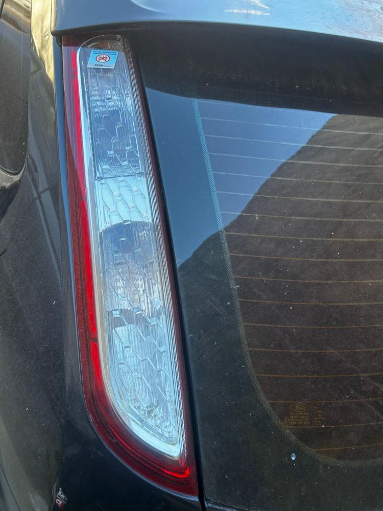 FARO TRASERO IZQUIERDO FORD FOCUS TREND 1.6L NAFTA