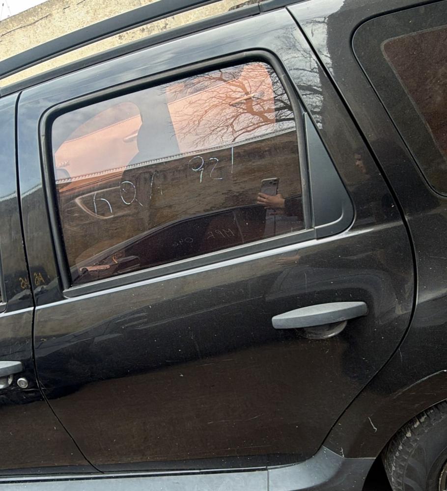 PUERTA TRASERA IZQUIERDA RENAULT DUSTER DINAMIQUE 1.6 4X2