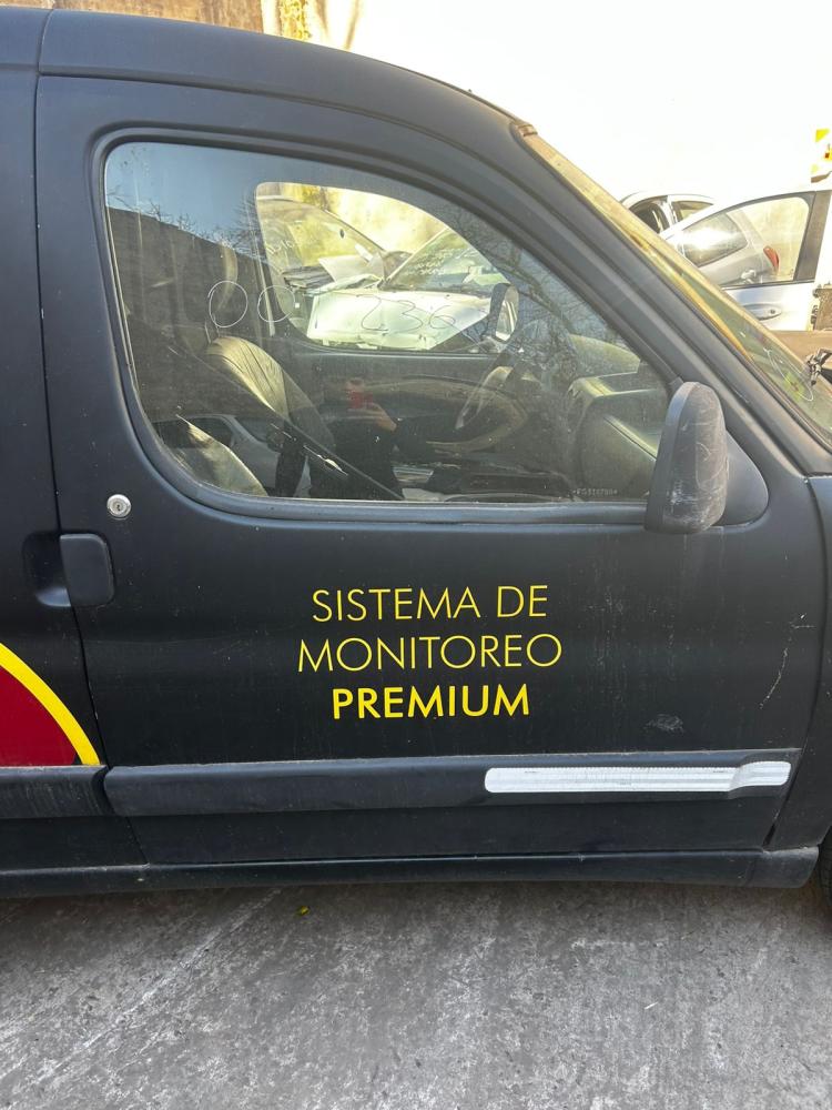 PUERTA DELANTERA DERECHA PEUGEOT PARTNER PRESENCE AA 1.4