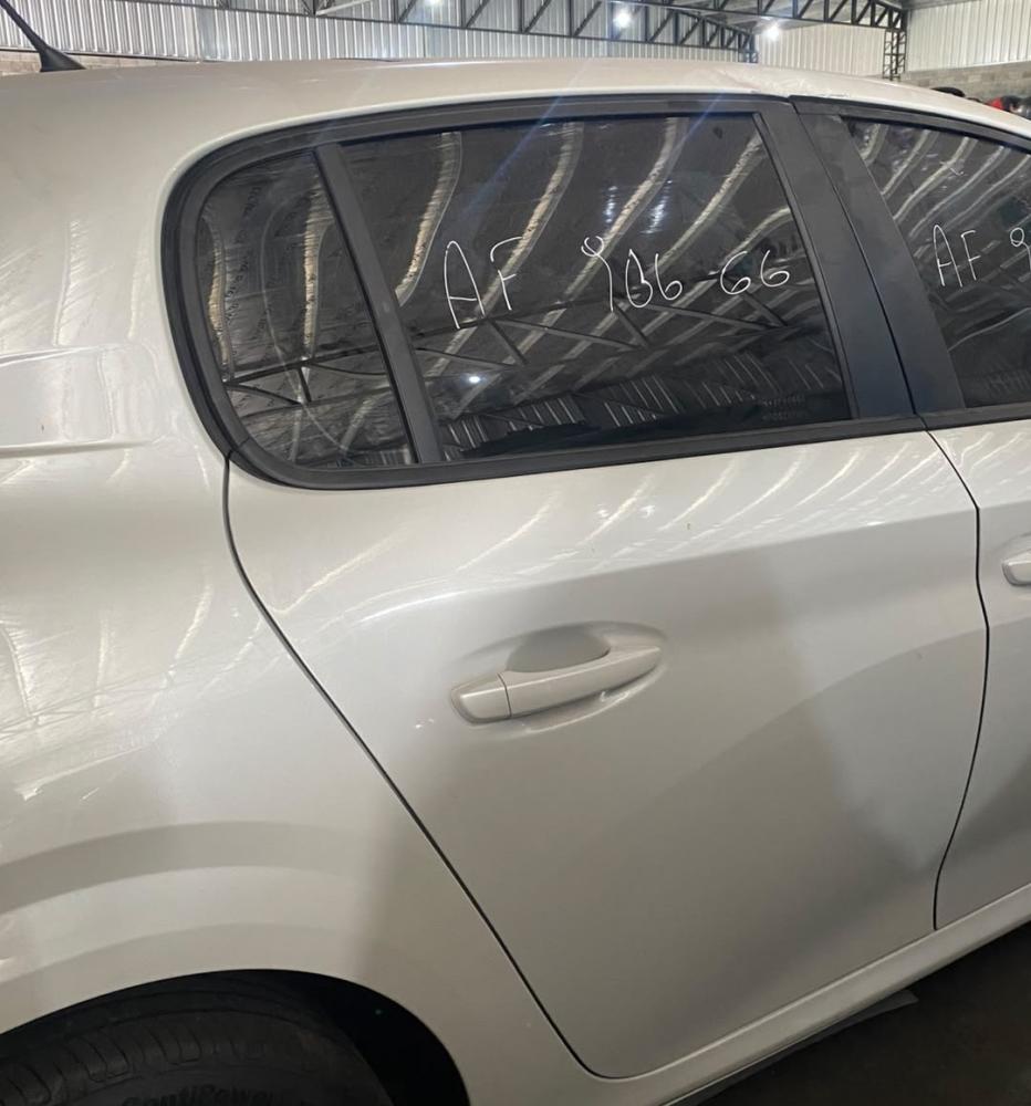 PUERTA TRASERA DERECHA PEUGEOT 208 FELINE 1.6L TIPTRONIC