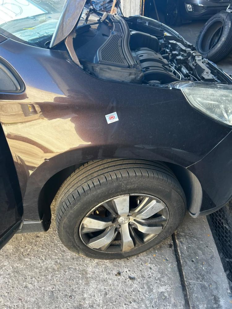 GUARDABARRO DELANTERO DERECHO PEUGEOT 2008 FELINE 1.6