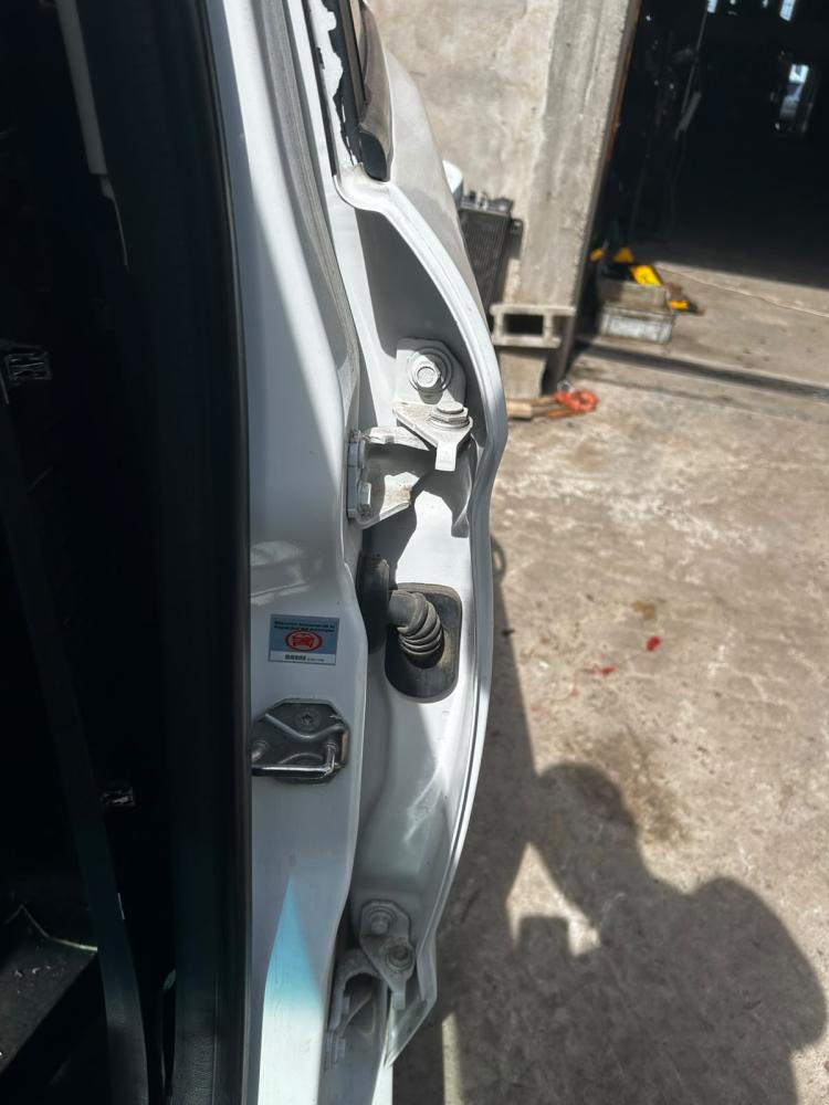 PARANTE CENTRAL IZQUIERDO FORD KA SEL 1.5L
