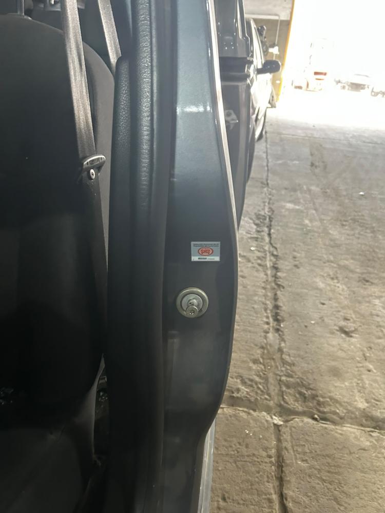 PARANTE CENTRAL IZQUIERDO RENAULT KANGOO II EXPRESS