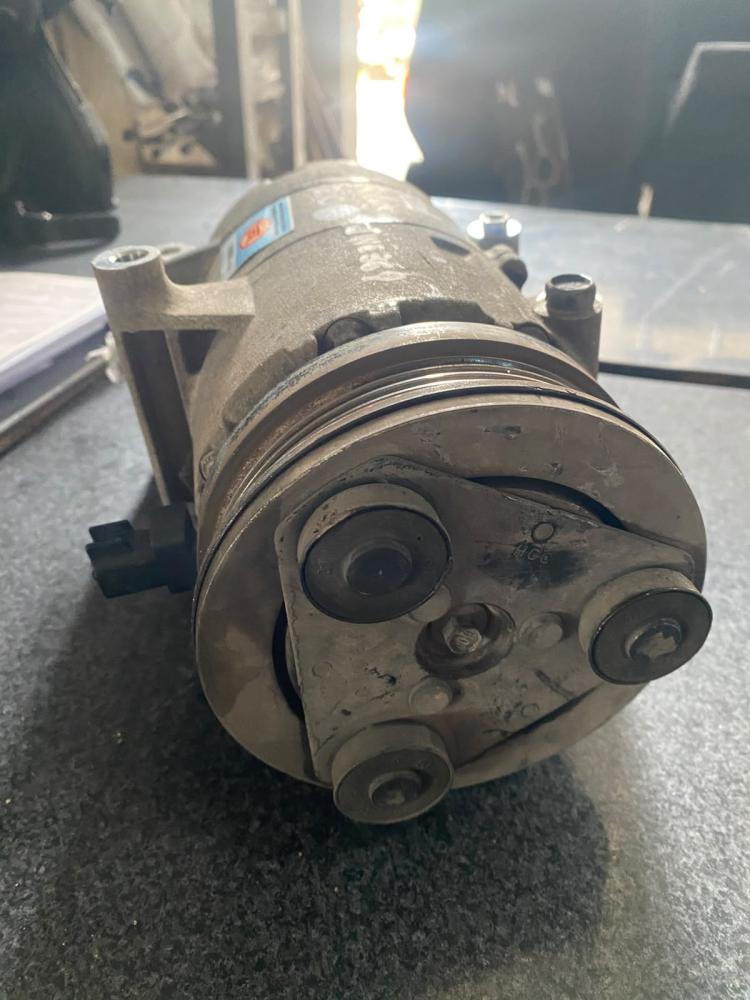 COMPRESOR DE AIRE ACONDICIONADO FORD FOCUS GHIA 2.0L