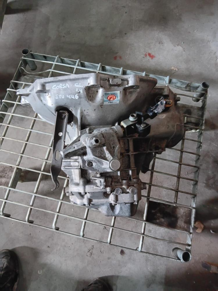 CAJA DE VELOCIDADES CHEVROLET CORSA GL