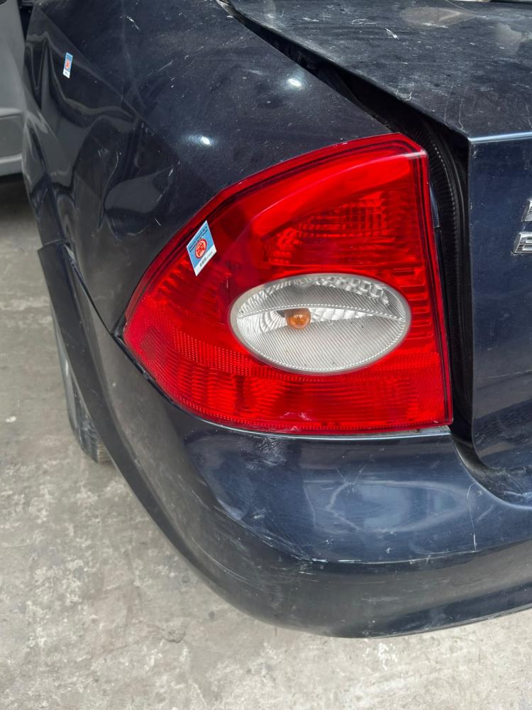 FARO TRASERO IZQUIERDO FORD FOCUSEXE TREND 2.0