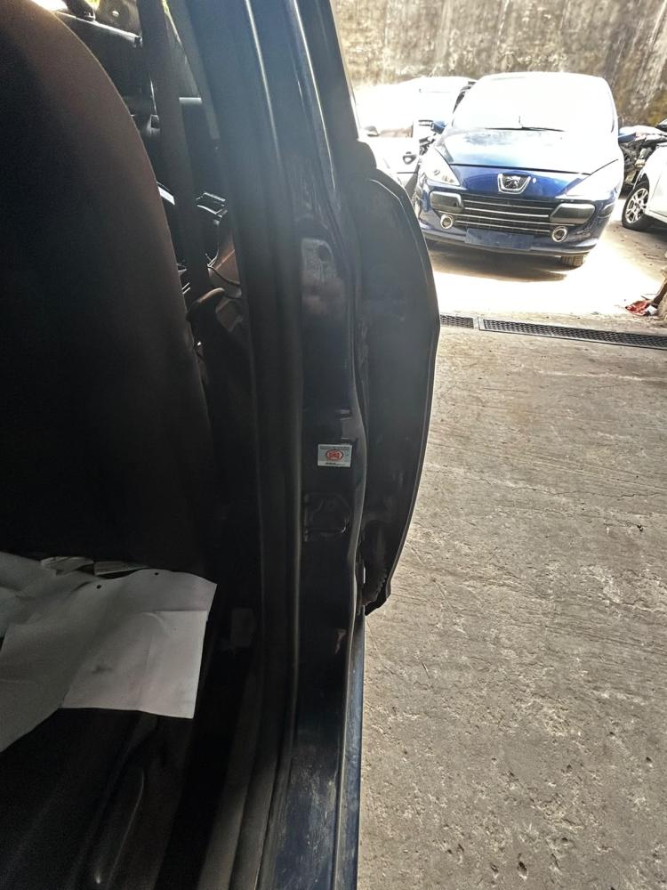 PARANTE CENTRAL IZQUIERDO FORD FOCUSEXE TREND 2.0