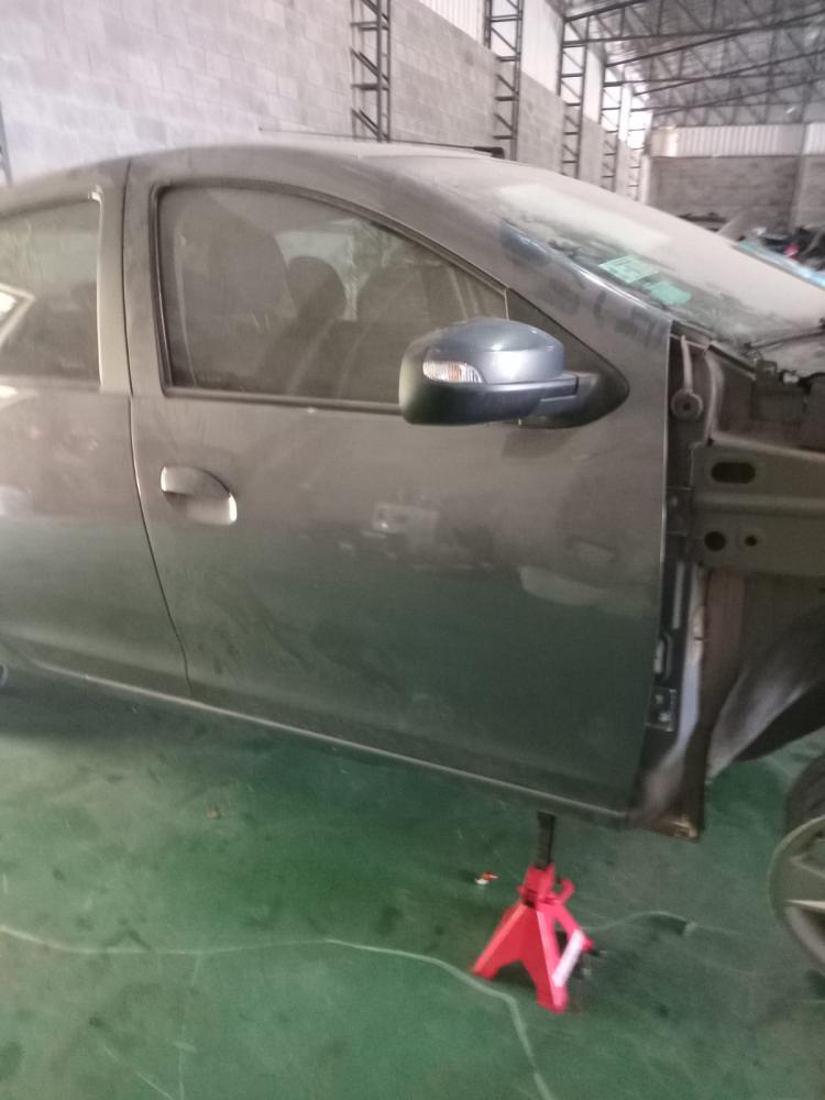 PUERTA DELANTERA DERECHA RENAULT LOGAN 2 1.6 16V