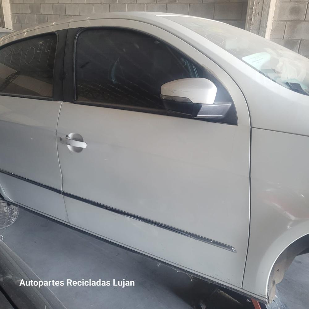 PUERTA DELANTERA DERECHA VOLKSWAGEN VOYAGE 1.6 8V 2015