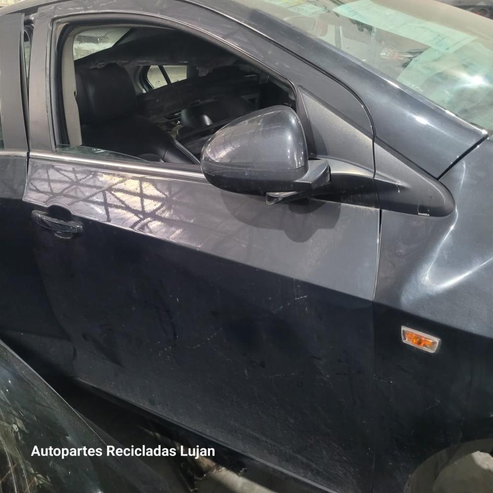 PUERTA DELANTERA DERECHA CHEVROLET SONIC