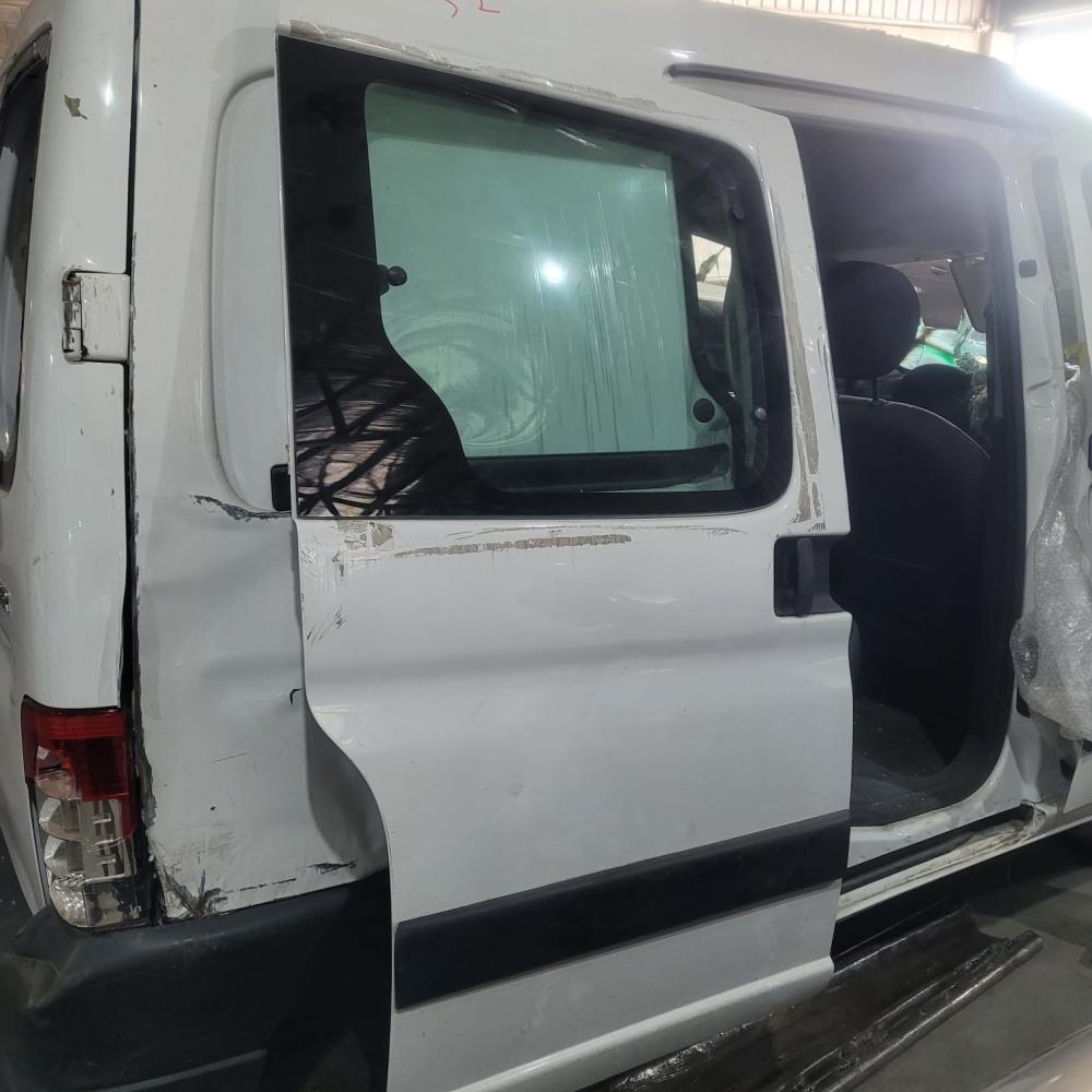 PUERTA TRASERA IZQUIERDA CITROEN C3