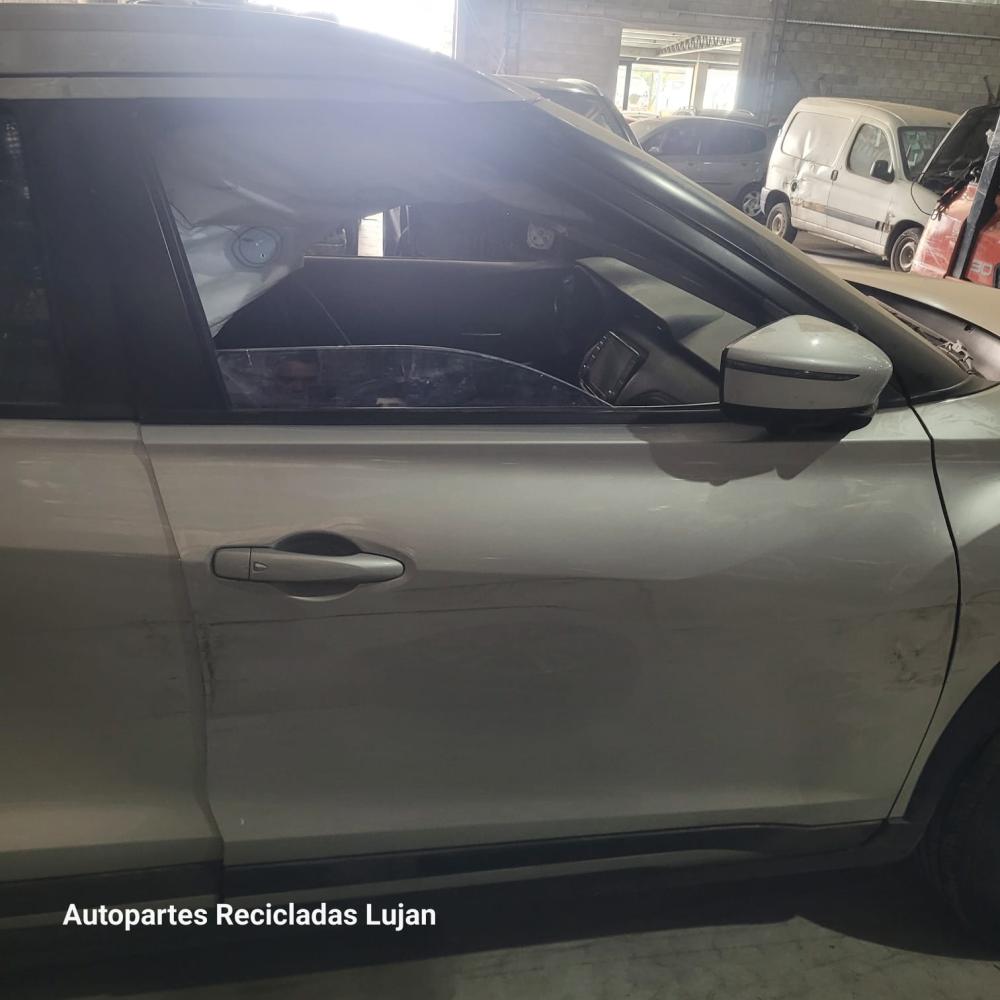 PUERTA DELANTERA DERECHA NISSAN KICKS 1.6
