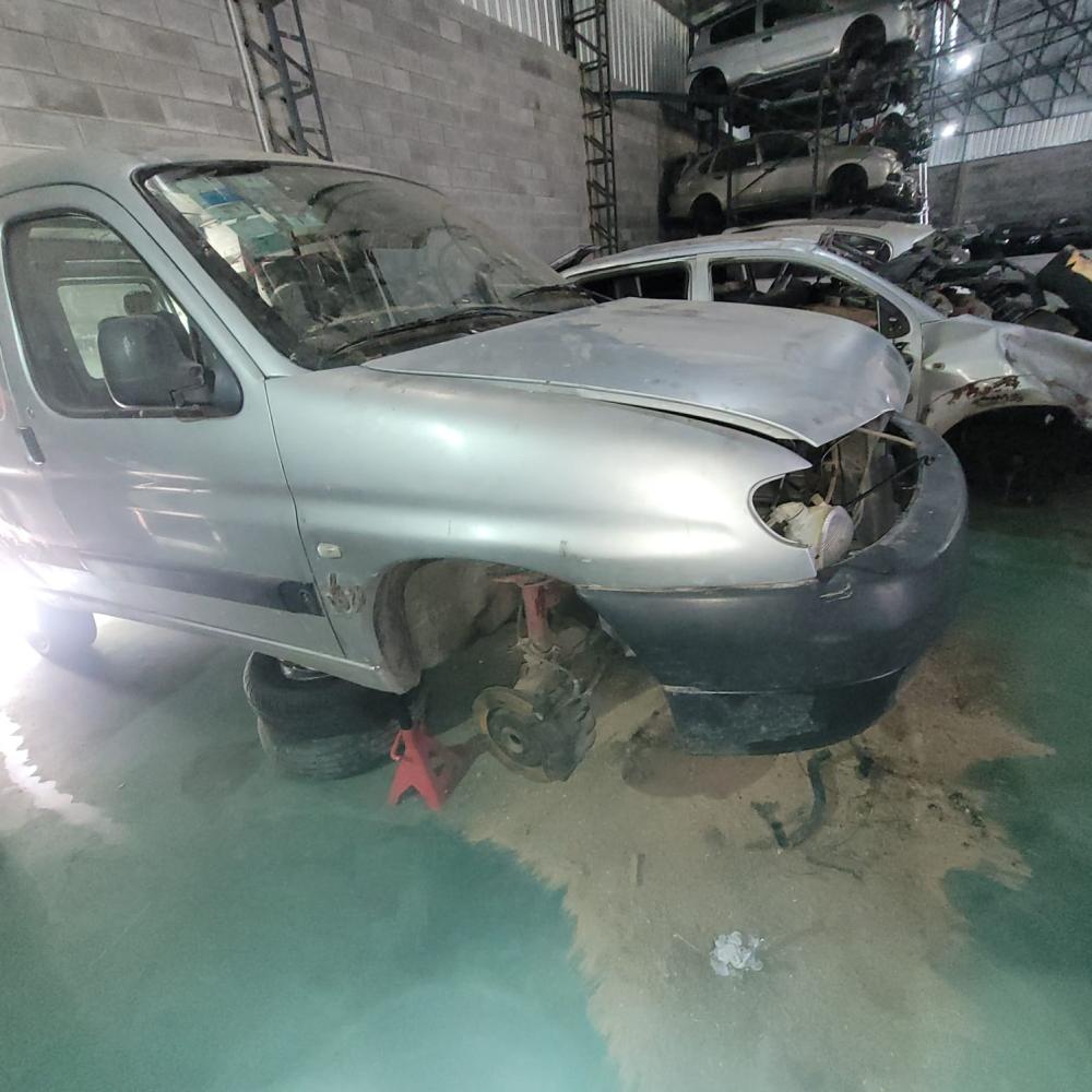 GUARDABARRO DELANTERO DERECHO CITROEN BERLINGO 1.9