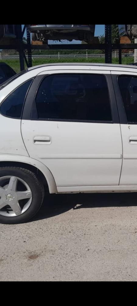 PUERTA TRASERA DERECHA CHEVROLET CLASSIC 4 P