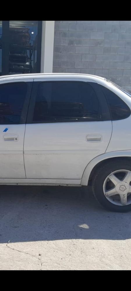 PUERTA TRASERA IZQUIERDA CHEVROLET CLASSIC 4 P