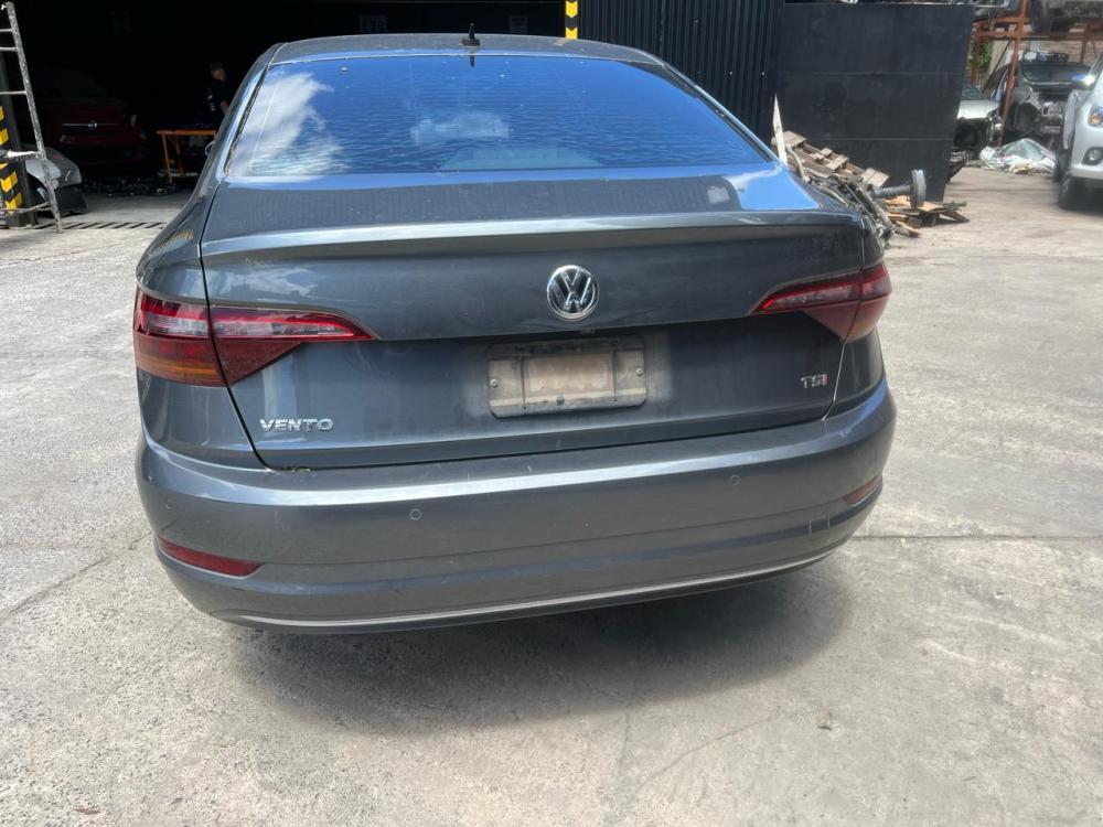 TAPA DE BAUL VOLKSWAGEN VENTO