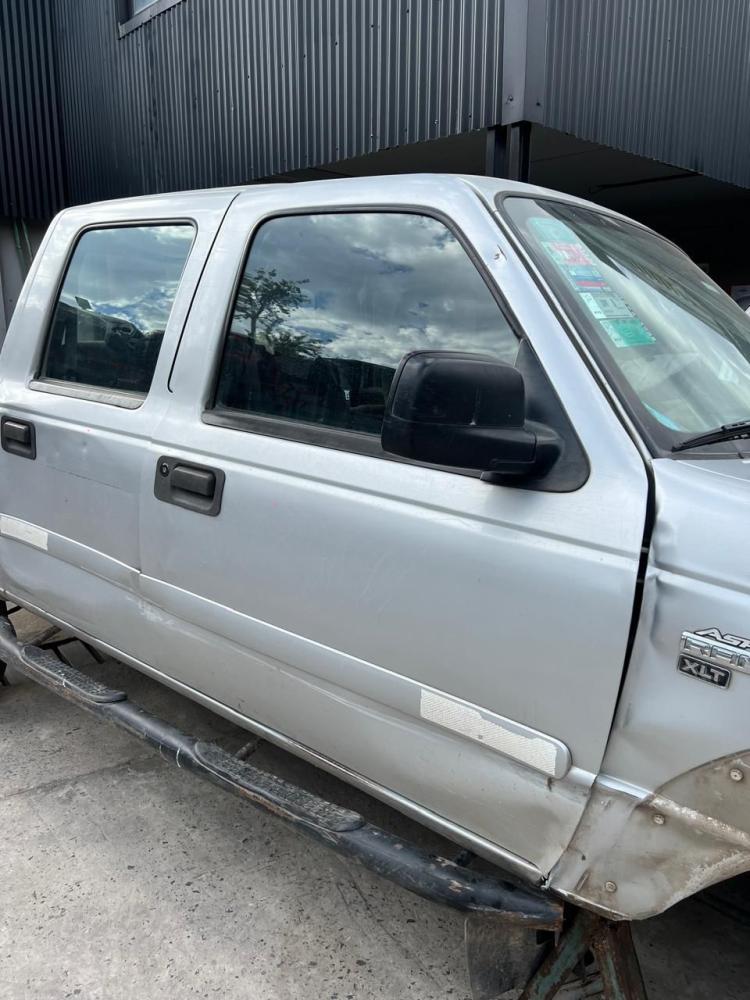 PUERTA DELANTERA DERECHA FORD RANGER DC 4X2 3.0