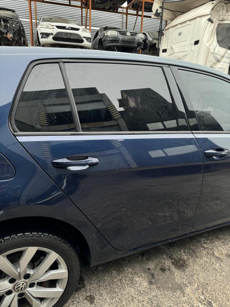 PUERTA TRASERA DERECHA VOLKSWAGEN GOLF 1.4 TSI
