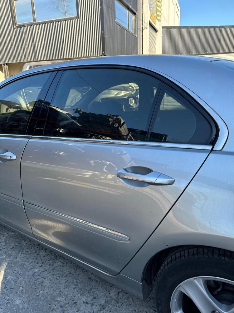 PUERTA TRASERA IZQUIERDA HONDA LEGEND
