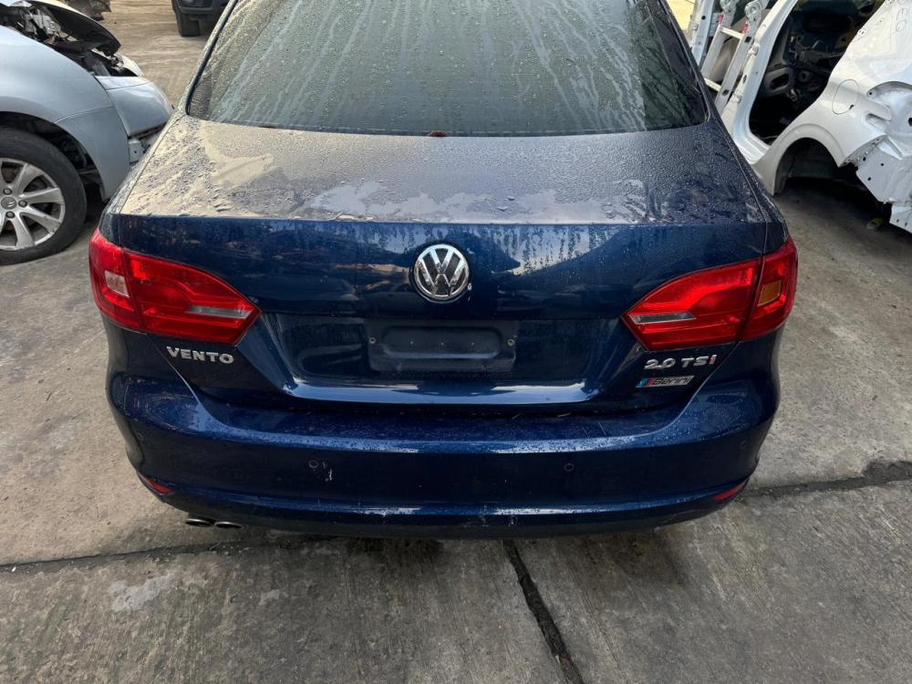 TAPA DE BAUL VOLKSWAGEN VENTO 2.0 TSI