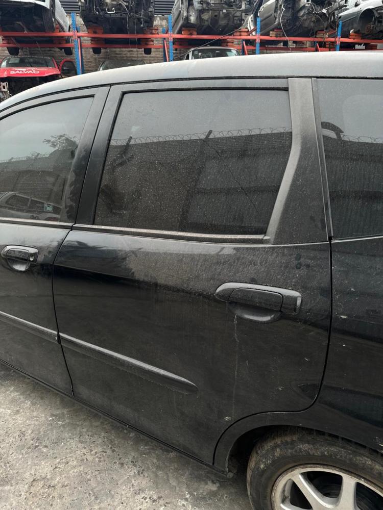 PUERTA TRASERA IZQUIERDA HONDA FIT EX