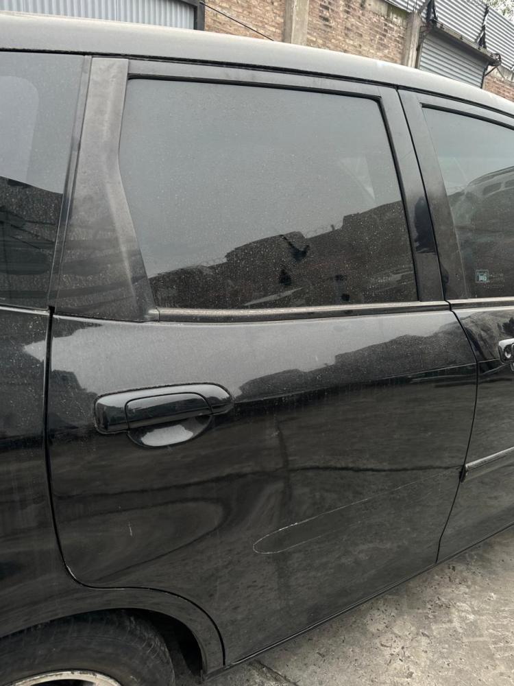 PUERTA TRASERA DERECHA HONDA FIT EX