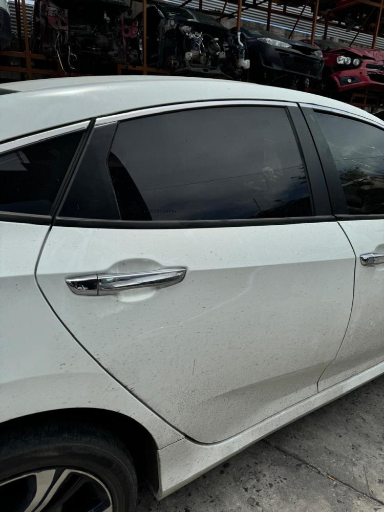 PUERTA TRASERA DERECHA HONDA CIVIC