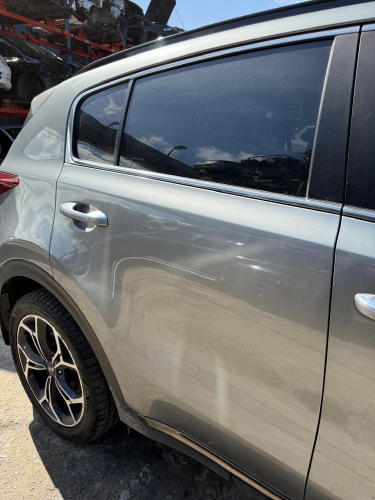PUERTA TRASERA DERECHA KIA SPORTAGE 2.0 AT