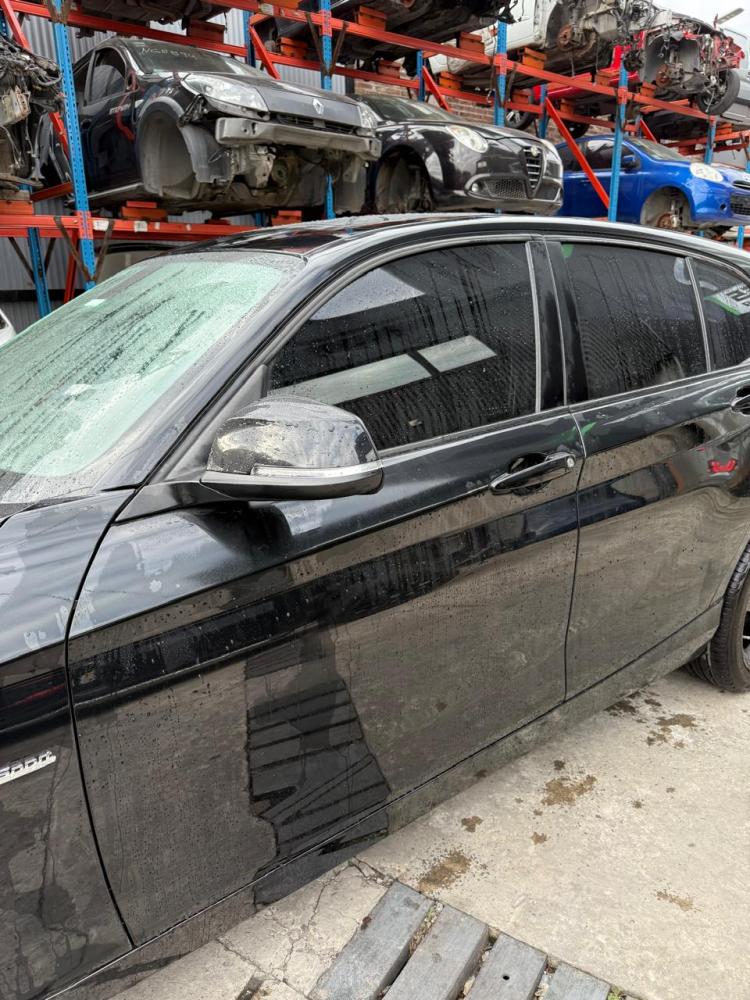PUERTA DELANTERA IZQUIERDA BMW 120I