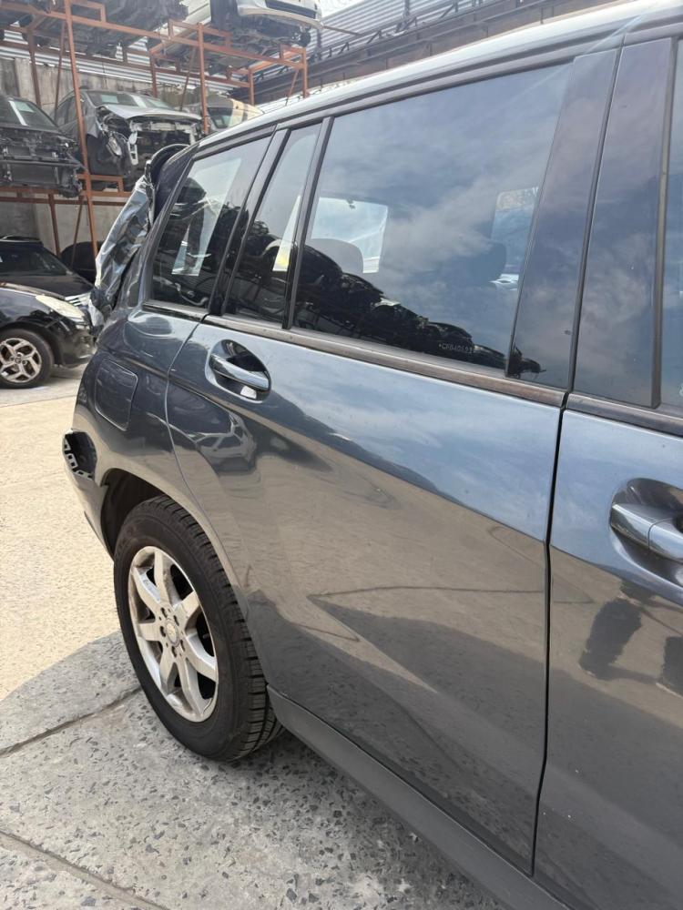PUERTA TRASERA DERECHA MERCEDES BENZ GLK300