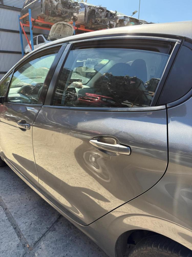 PUERTA TRASERA IZQUIERDA PEUGEOT 208 ALLURE 1.6