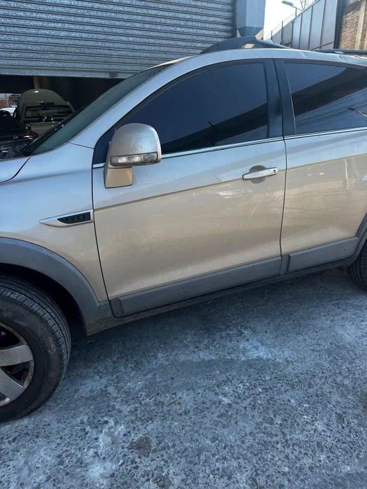 PUERTA TRASERA IZQUIERDA CHEVROLET CAPTIVA LS 2.4 M/T
