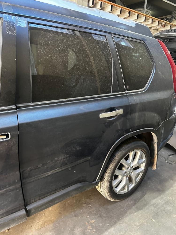PUERTA TRASERA IZQUIERDA NISSAN X-TRAIL