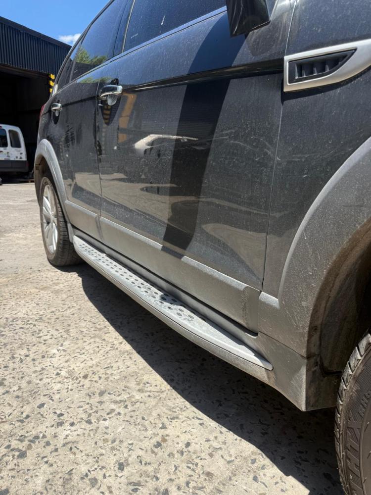 PUERTA DELANTERA DERECHA CHEVROLET CAPTIVA 2.2