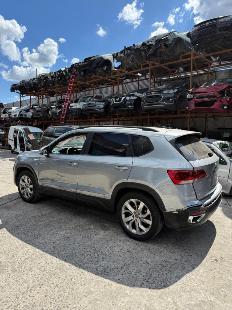 PUERTA TRASERA IZQUIERDA VOLKSWAGEN TAOS