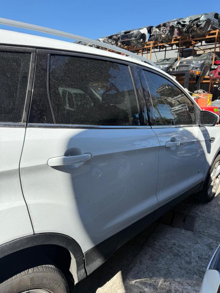 PUERTA TRASERA DERECHA FORD KUGA 2.0