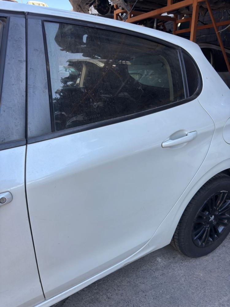 PUERTA TRASERA IZQUIERDA PEUGEOT 208 ALLURE 1.6