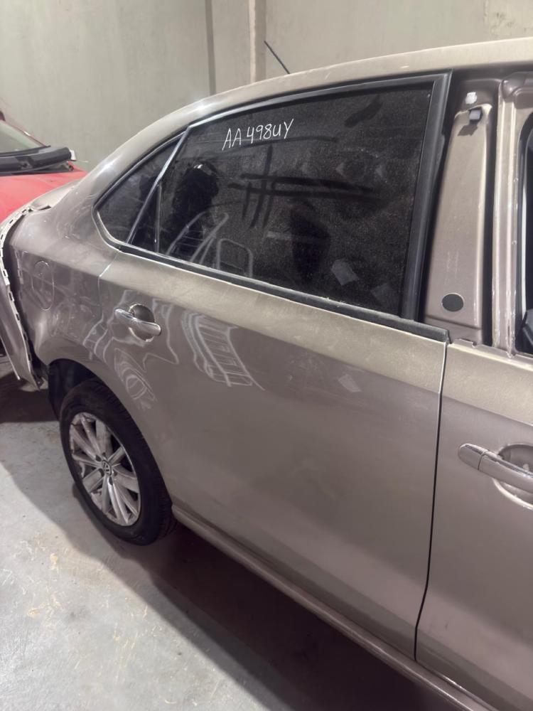 PUERTA TRASERA DERECHA VOLKSWAGEN POLO INDIO 1.6 16V