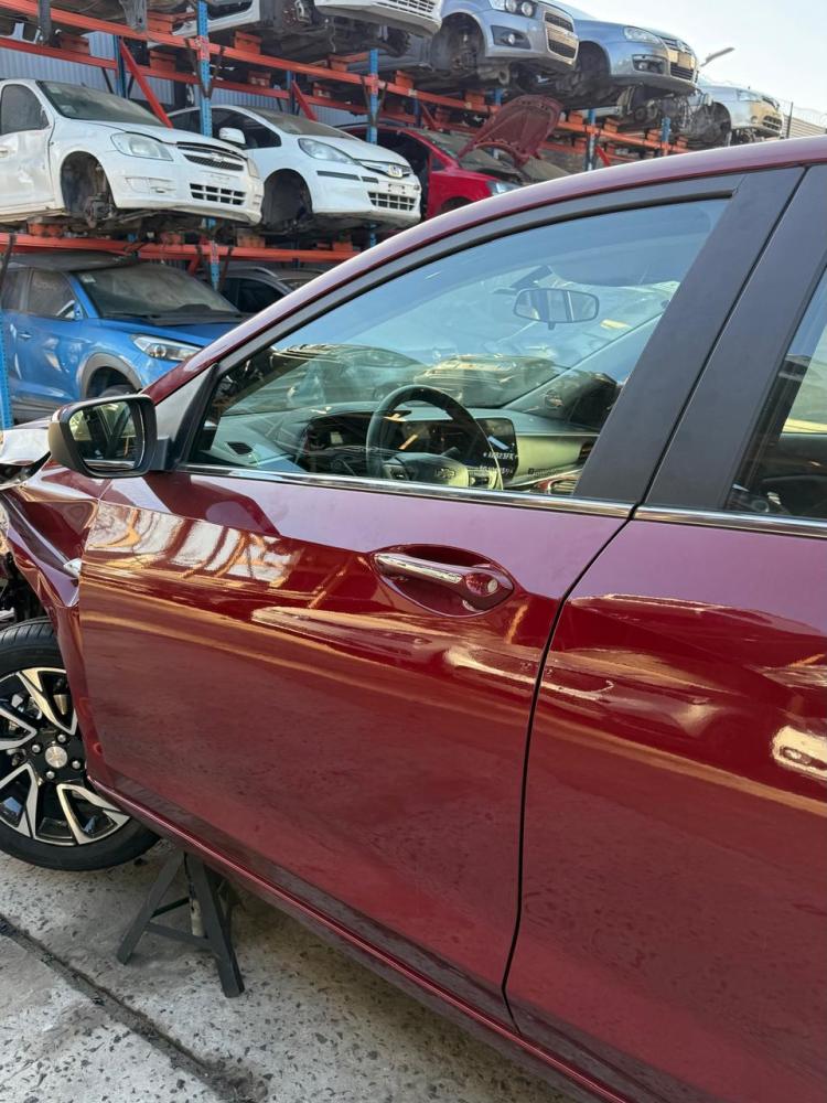PUERTA DELANTERA IZQUIERDA CHEVROLET ONIX 1.0T PREMIER
