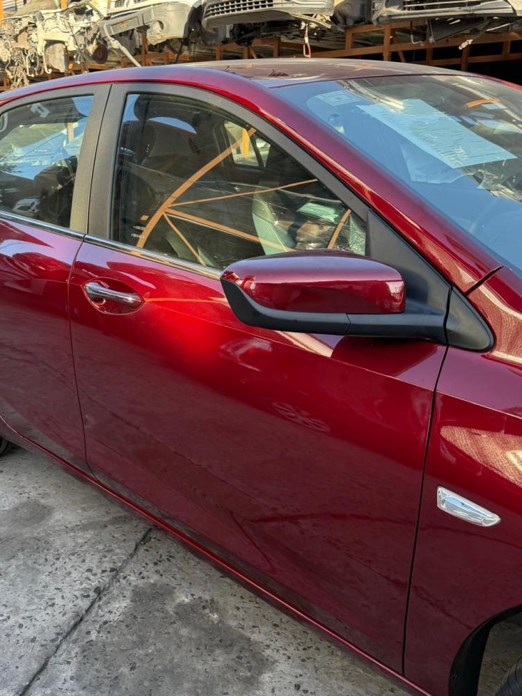 PUERTA DELANTERA DERECHA CHEVROLET ONIX 1.0T PREMIER