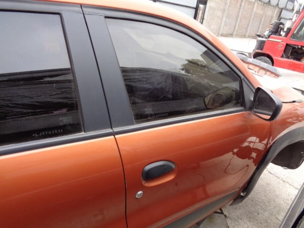 PUERTA DELANTERA DERECHA RENAULT KWID 1.0