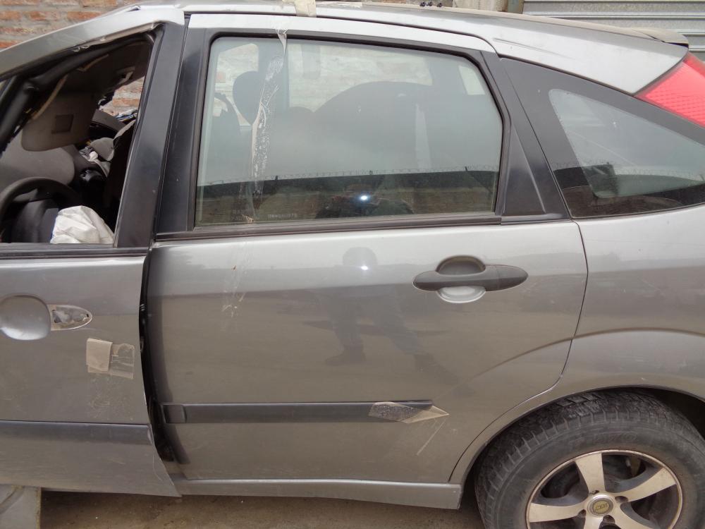 PUERTA TRASERA IZQUIERDA FORD FOCUS AMBIENTE