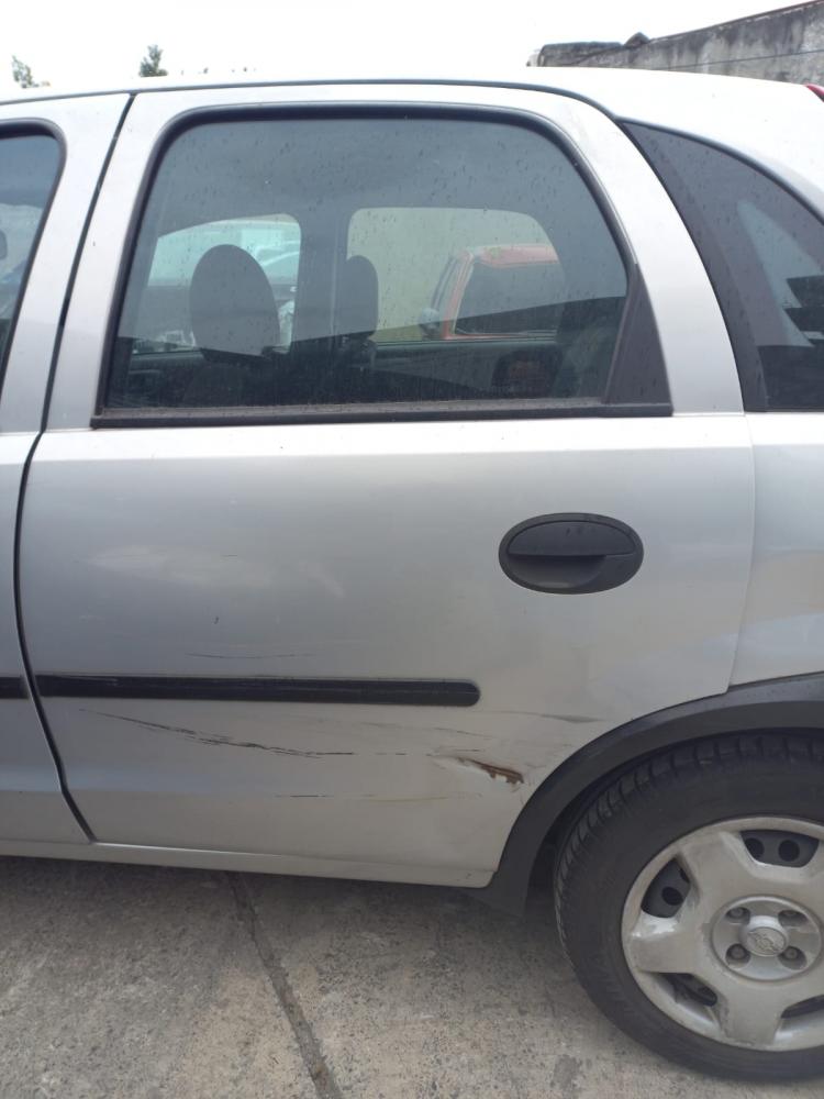 PUERTA TRASERA IZQUIERDA CHEVROLET CORSA 2 5P