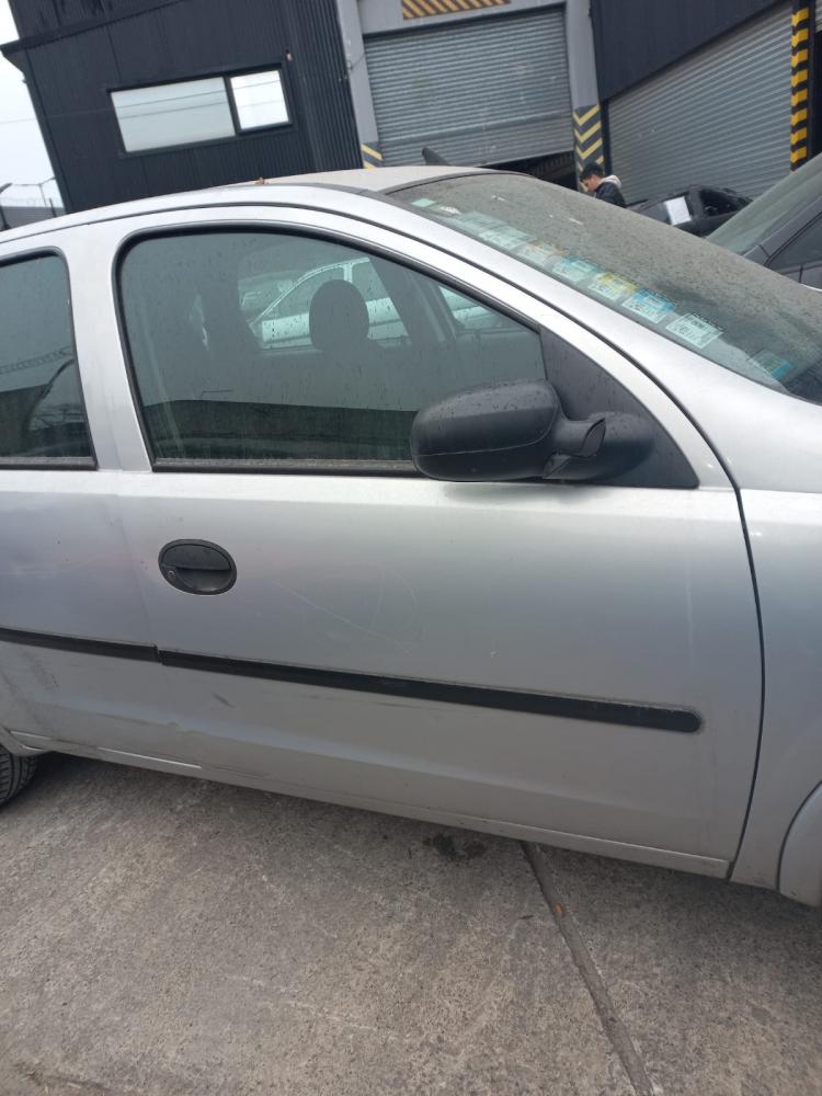 PUERTA DELANTERA DERECHA CHEVROLET CORSA 2 5P