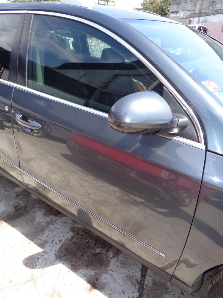 PUERTA DELANTERA DERECHA VOLKSWAGEN PASSAT 2.0