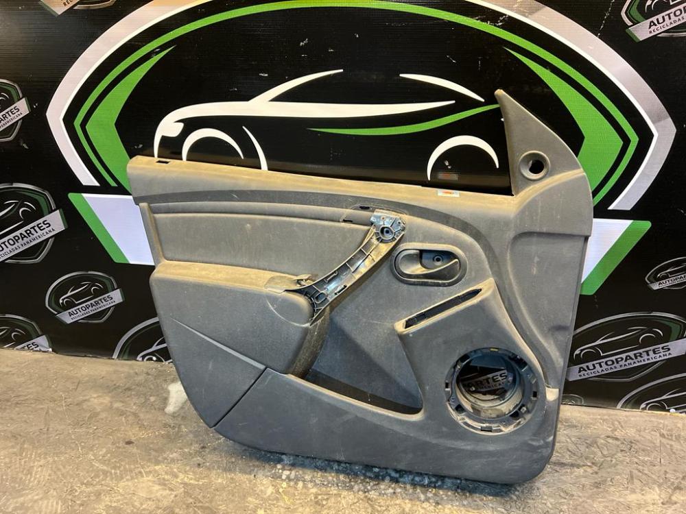 TAPIZADO PUERTA DELANTERA IZQUIERDA RENAULT DUSTER EXPRESSION 1.6