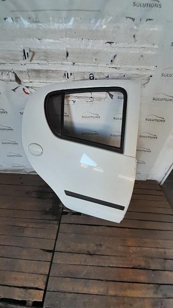 PUERTA TRASERA DERECHA GEELY LC CROSS GL 2017