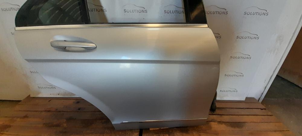 PUERTA TRASERA DERECHA MERCEDES BENZ C280 2008